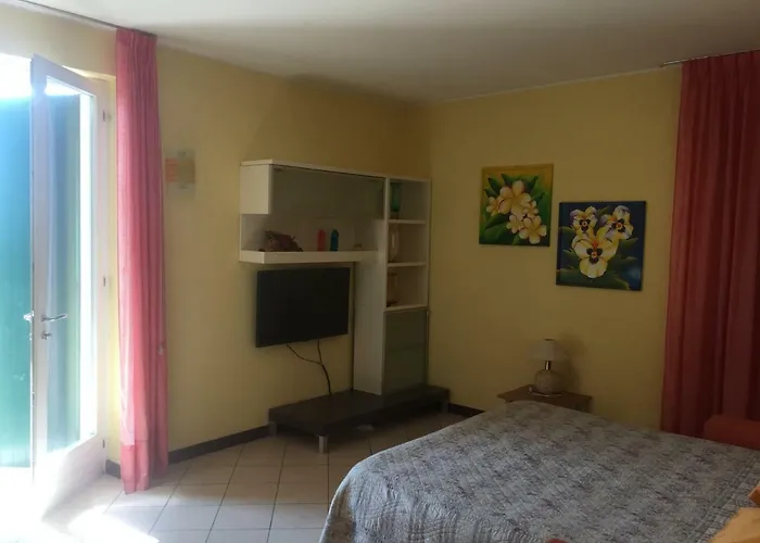 Villarobinia
